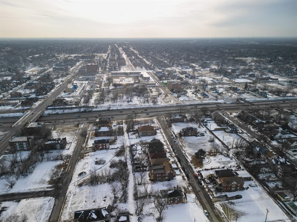 Detroit avenue stretching toward the skyline in winter